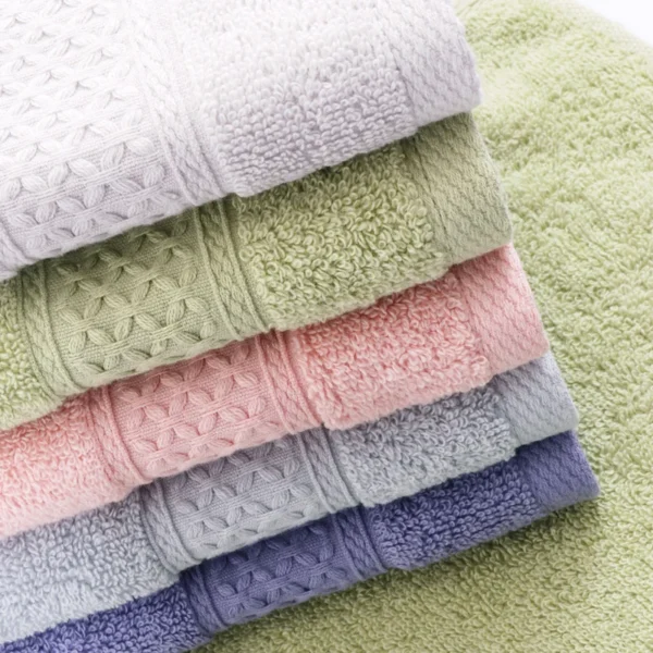 Thick Cotton Super Absorbent Large Bath Towel - Image 5